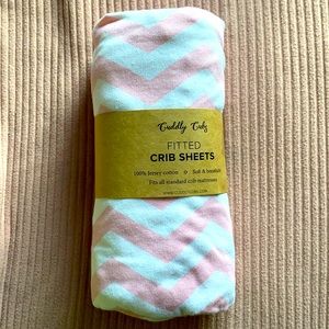 Cuddly Cubs fitted crib sheets. Pink&White